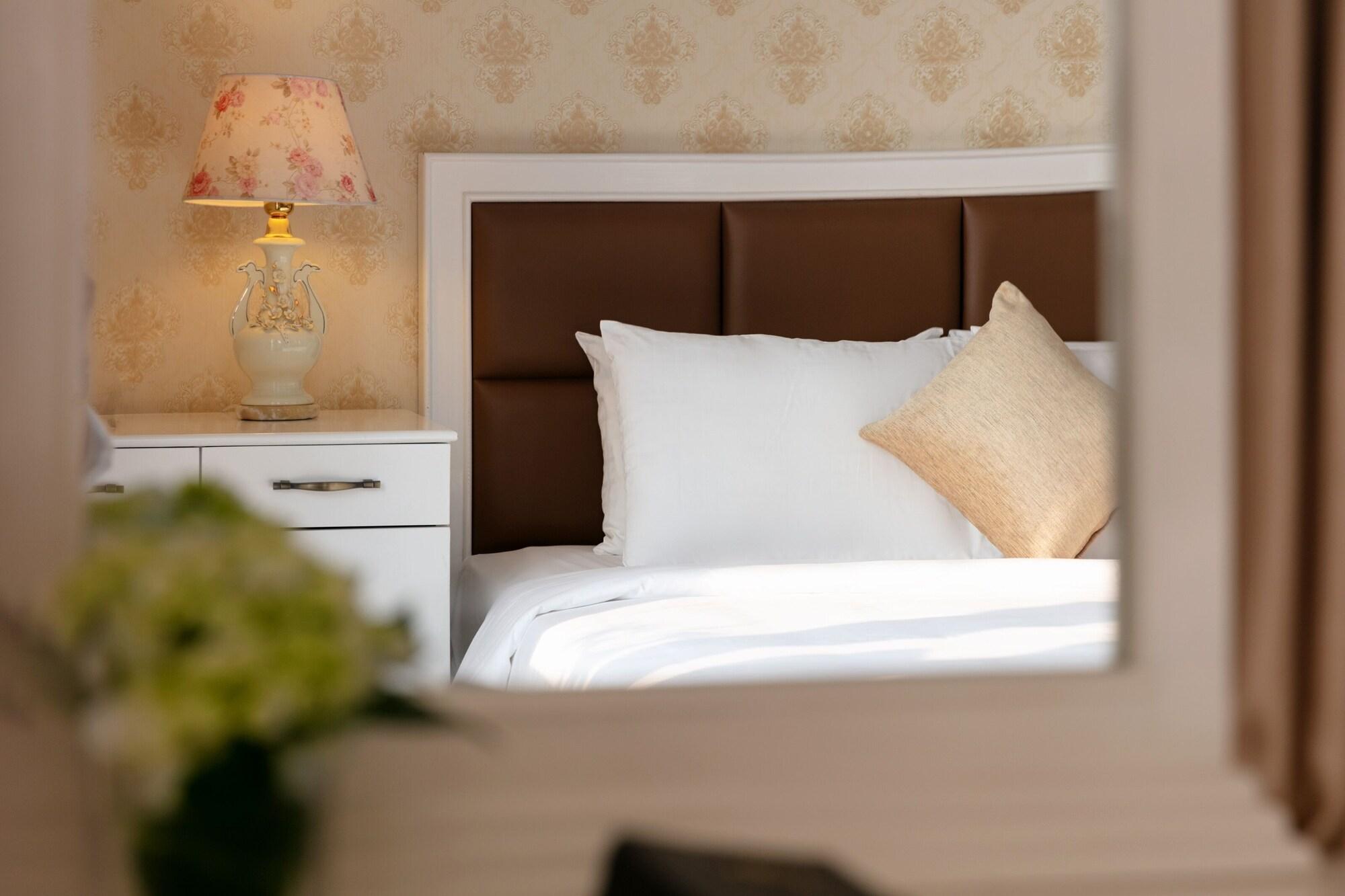 Luxor Boutique Hotel Hanoi Buitenkant foto